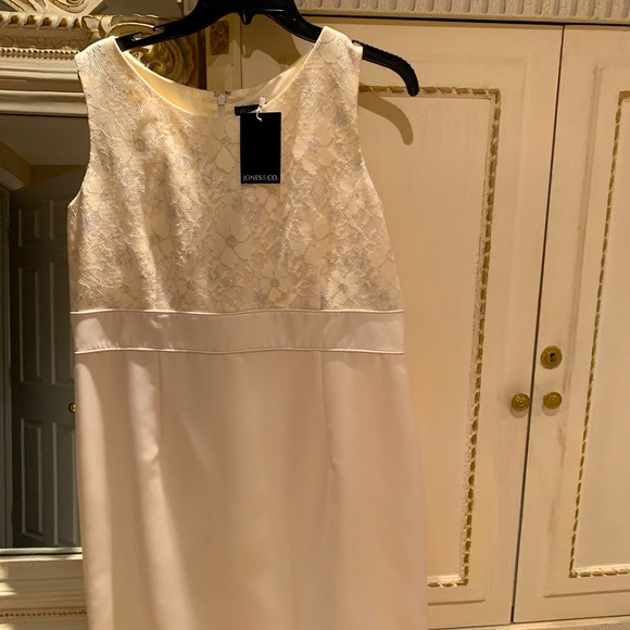 Brand new Jone New York dress in cream color with silver threads . Size : 14 - Picture 10 of 16